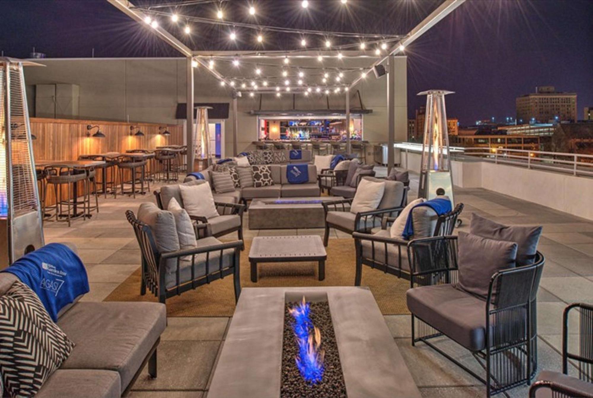 Hilton Garden Inn Little Rock Downtown Eksteriør billede