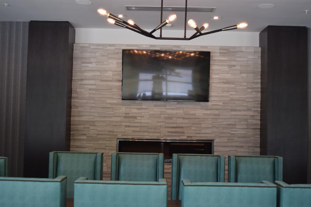 Hilton Garden Inn Little Rock Downtown Eksteriør billede